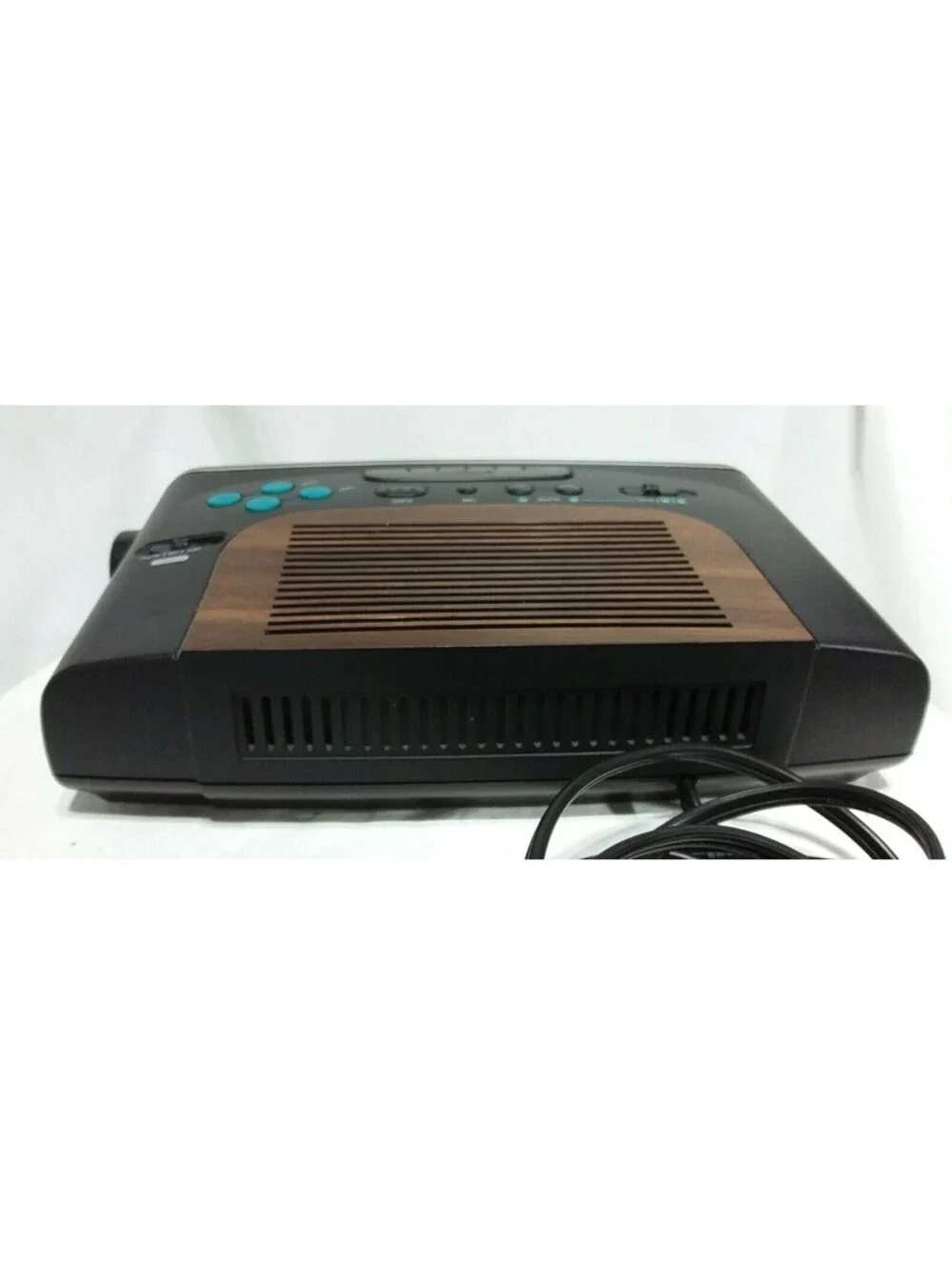 Emerson CK5045 Digital Dual Alarm Clock Radio Black Wood Grain Vintage AM/FM Tes